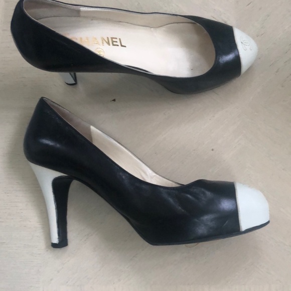 Chanel Heels Authentic / Size 36.5 - US 6.5 - Picture 5 of 14